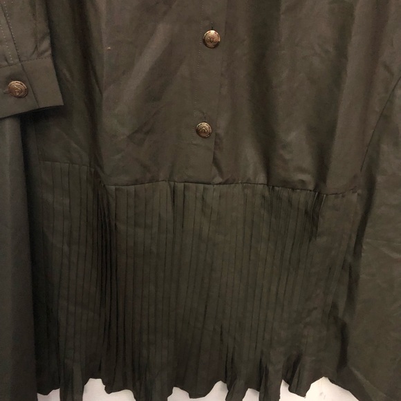 Beautiful green dress - Picture 2 of 6